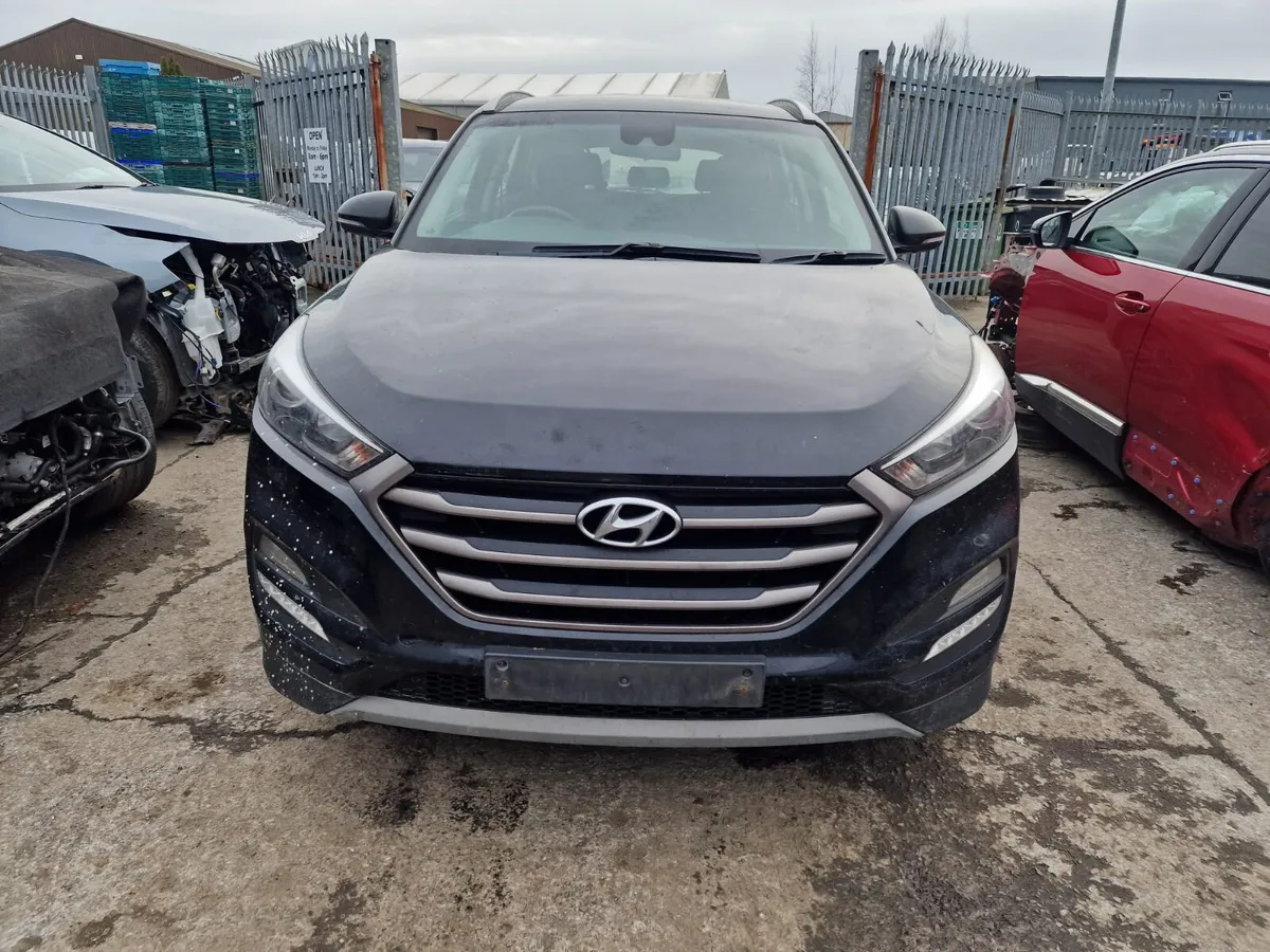 17 HYUNDAI TUCSON  2.0  CRDI (D4HAH) FOR BREAKING - Image 2