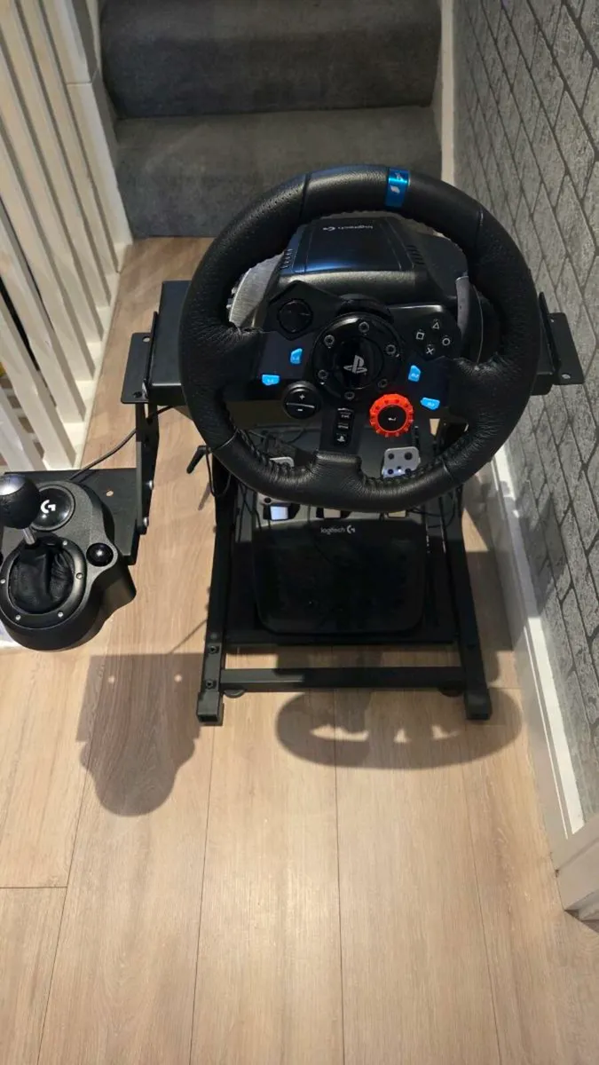 Logitech G29 Driving Force Racing Wheel for PlaySt - Image 1