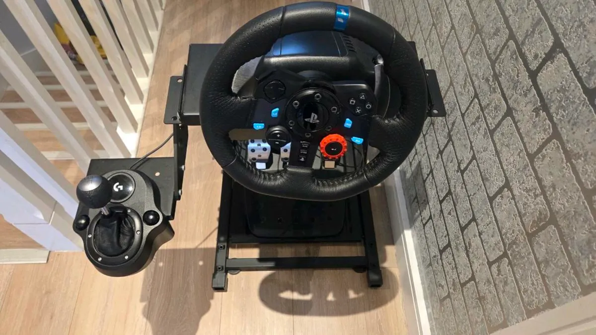 Logitech G29 Driving Force Racing Wheel for PlaySt - Image 2