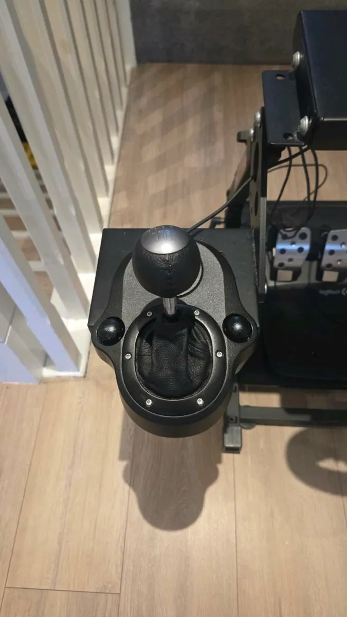 Logitech G29 Driving Force Racing Wheel for PlaySt - Image 4