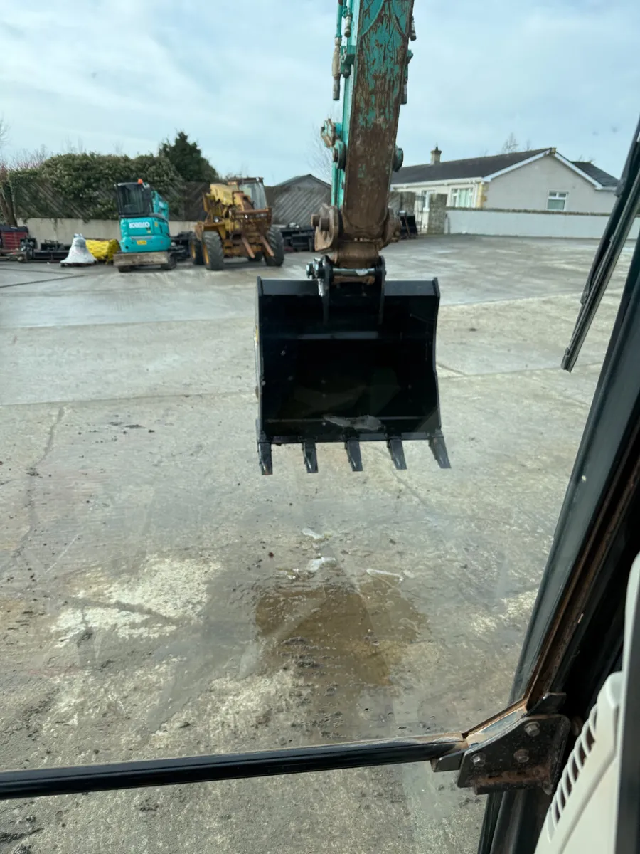 Kobelco SK 140SRLC-5 - Image 2