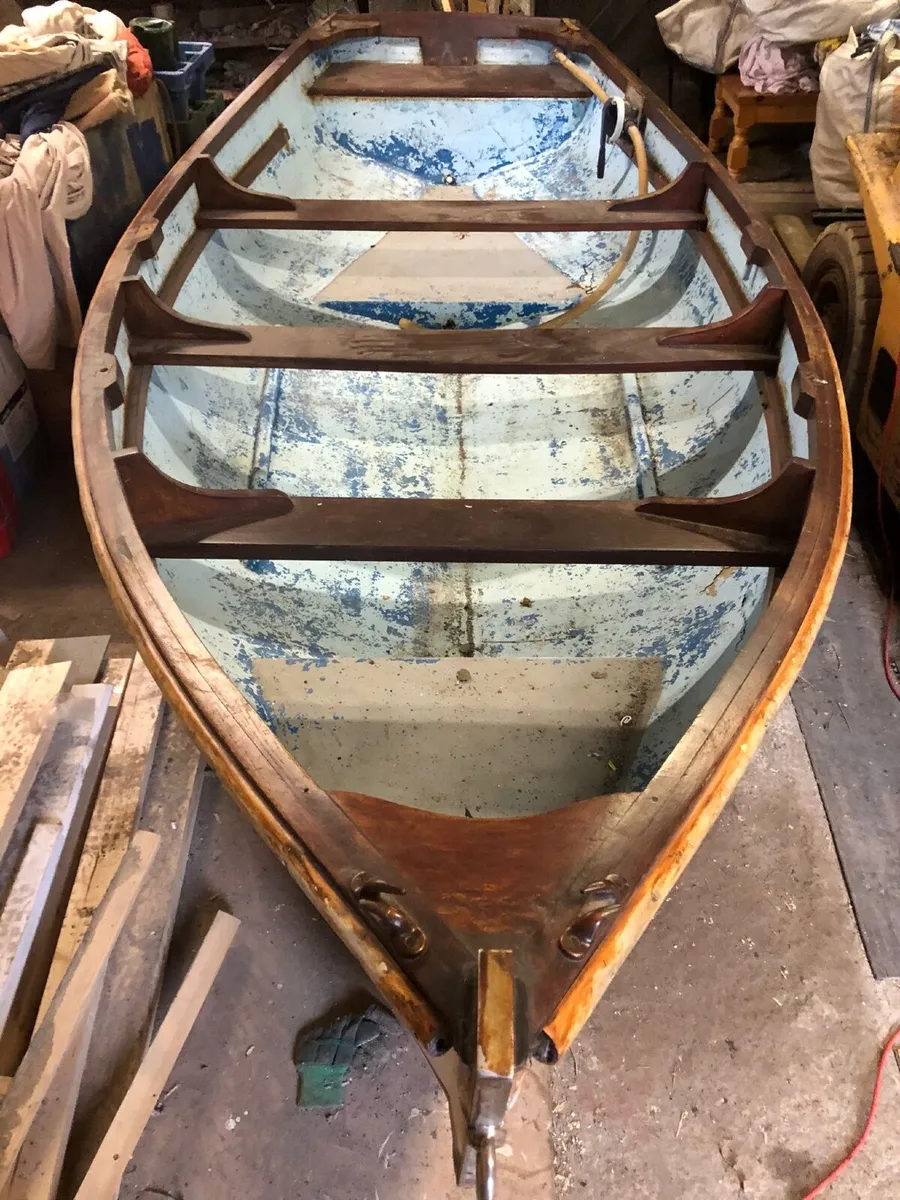 Boat - Punt - Image 1