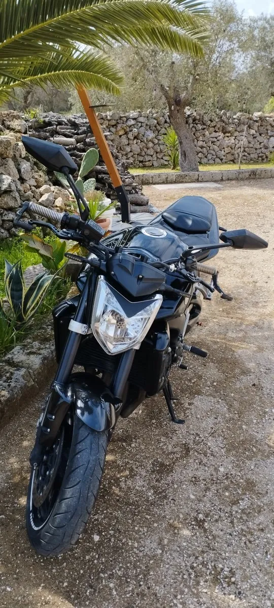 Beautiful Yamaha FZ1N - Image 3