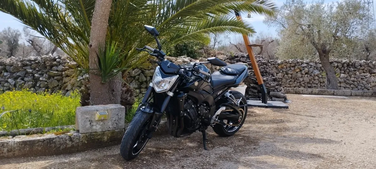 Beautiful Yamaha FZ1N - Image 4