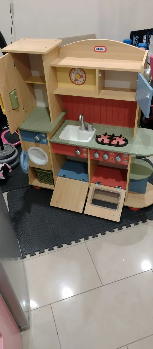 Child's Wooden Kitchen - Image 2