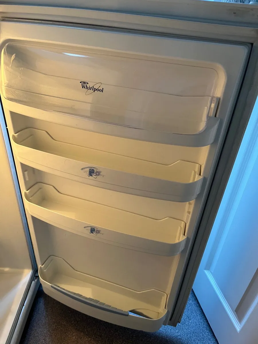 Fridge/freezer - Image 3