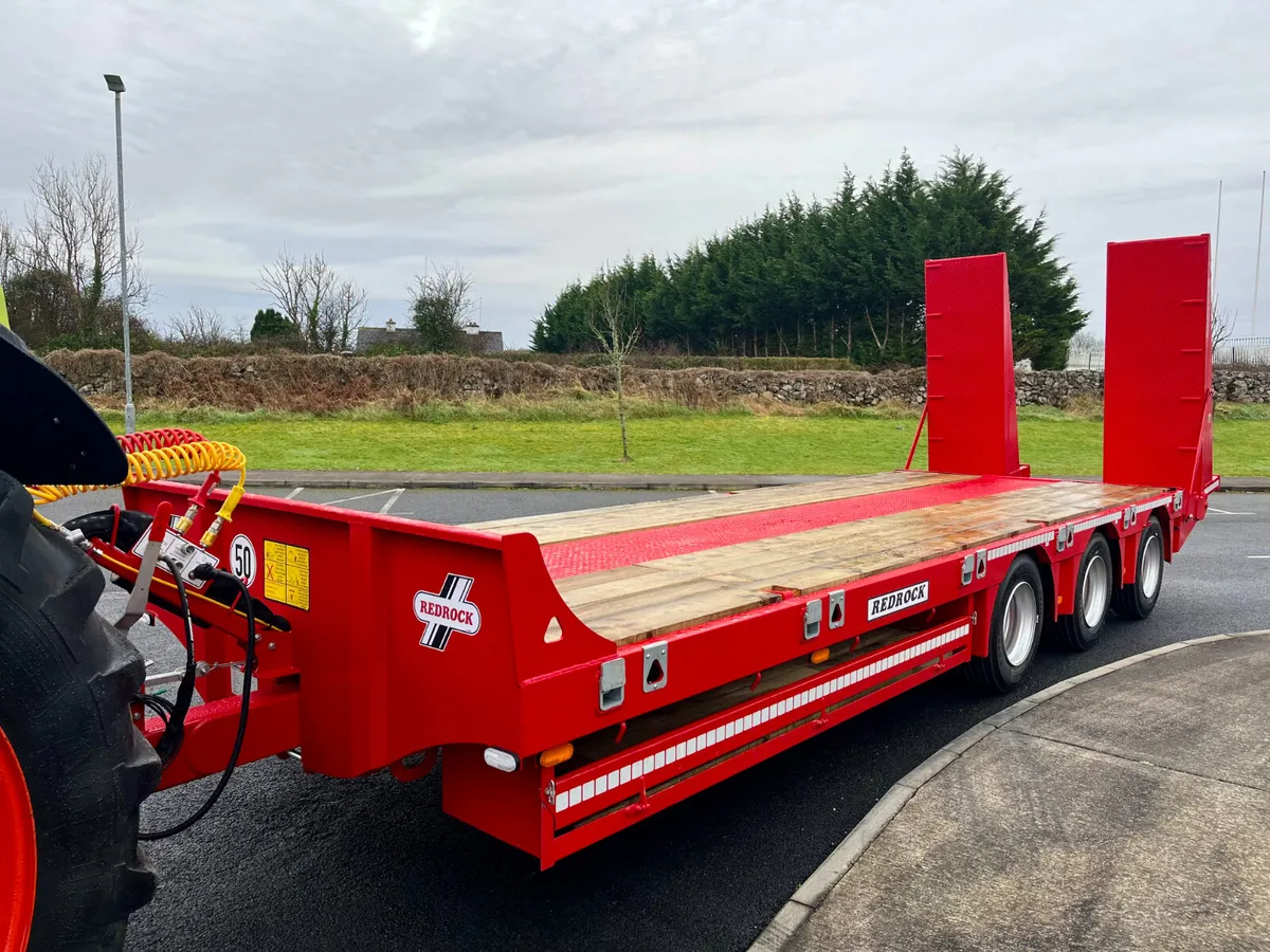 New Redrock Tri Axle Low Loader - Image 2