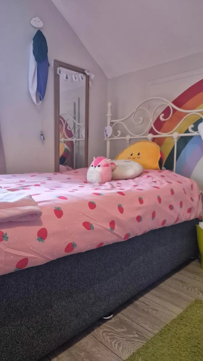 Single bed × 2 - Image 2