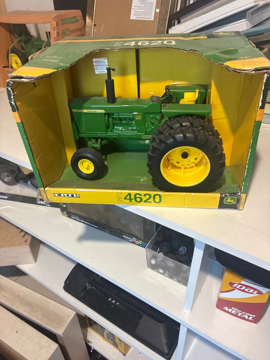 John Deere 1:16 scale 4620 - Image 1
