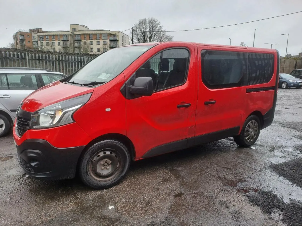 181 Renault Traffic Breaking for parts - Image 2