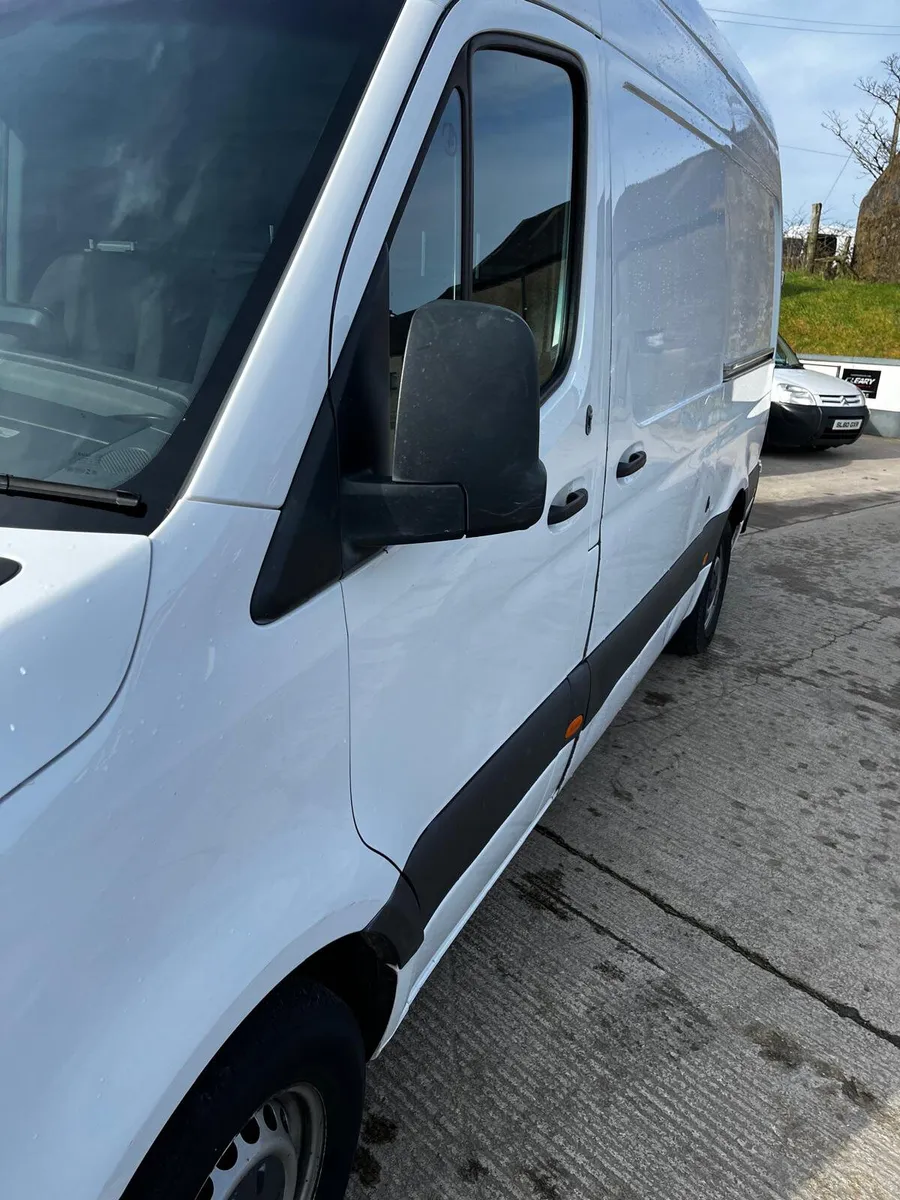 Mercedes-Benz Sprinter 2021 AUTO RWD 55k Miles - Image 3