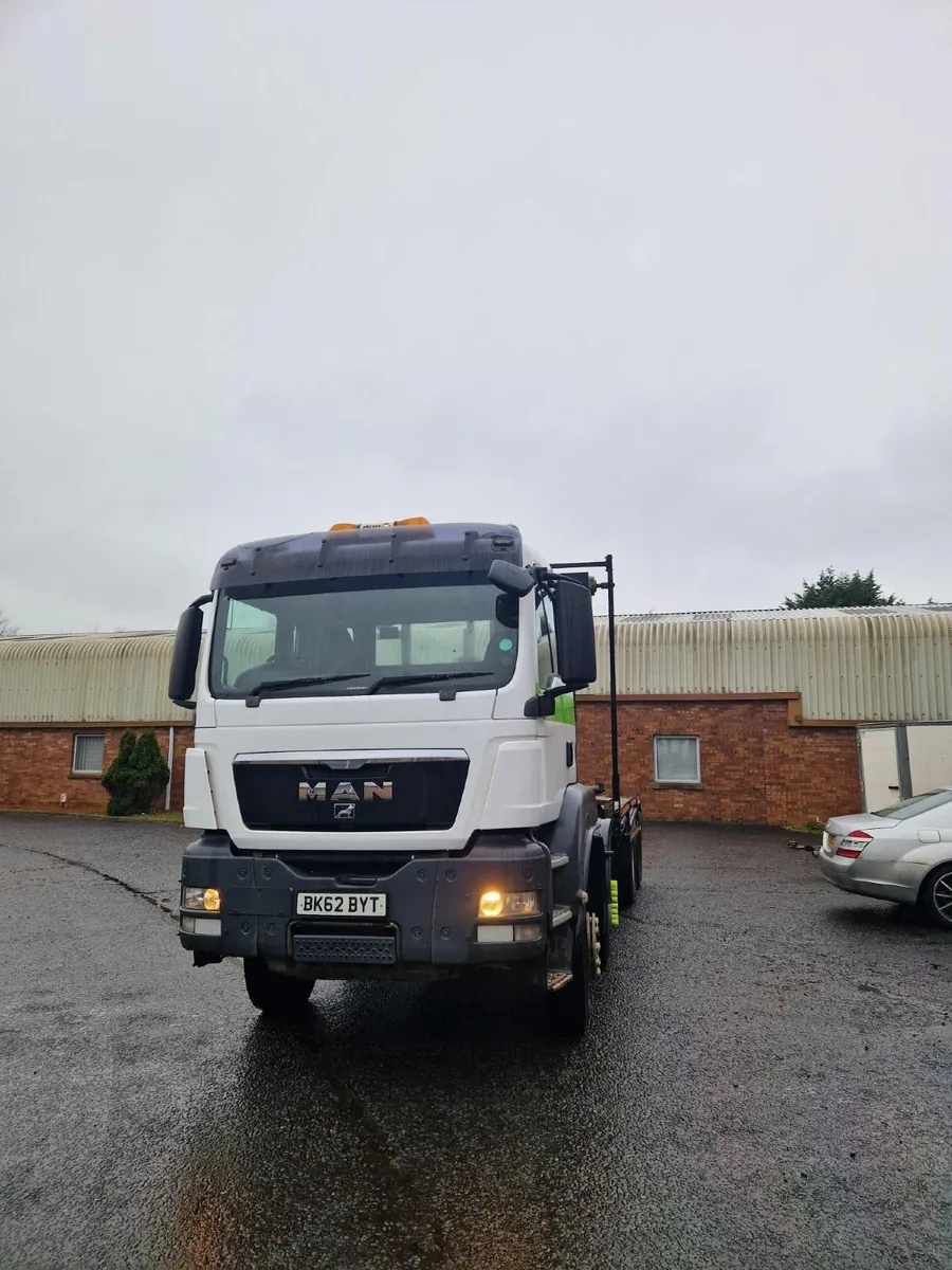 Man TGS 400  Hook loader 2012 - Image 1