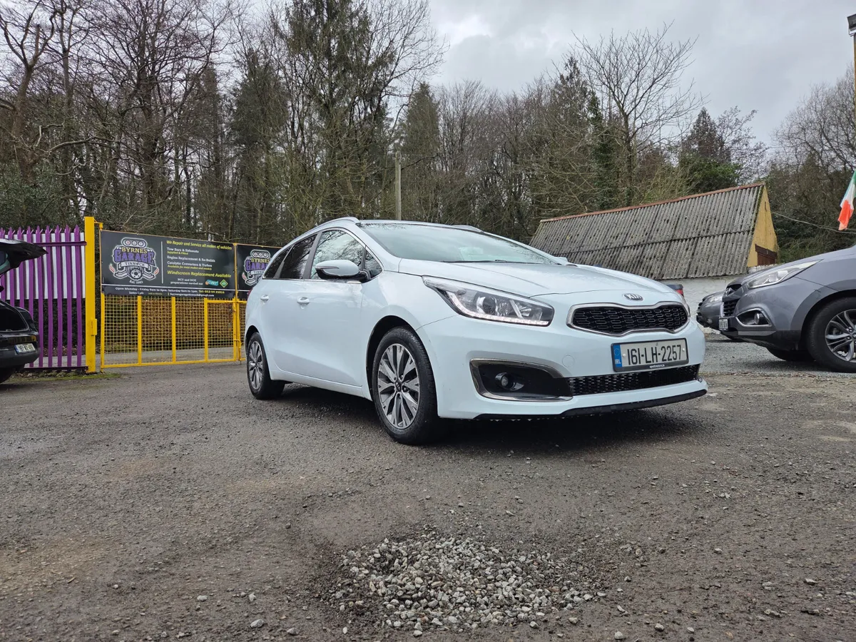 High Spec Commercial Kia Ceed Estate - Image 1