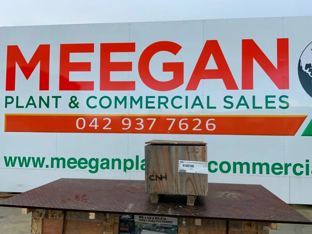 UNUSED D150C DOZER SPINDLE GEAR..87452186. - Image 1