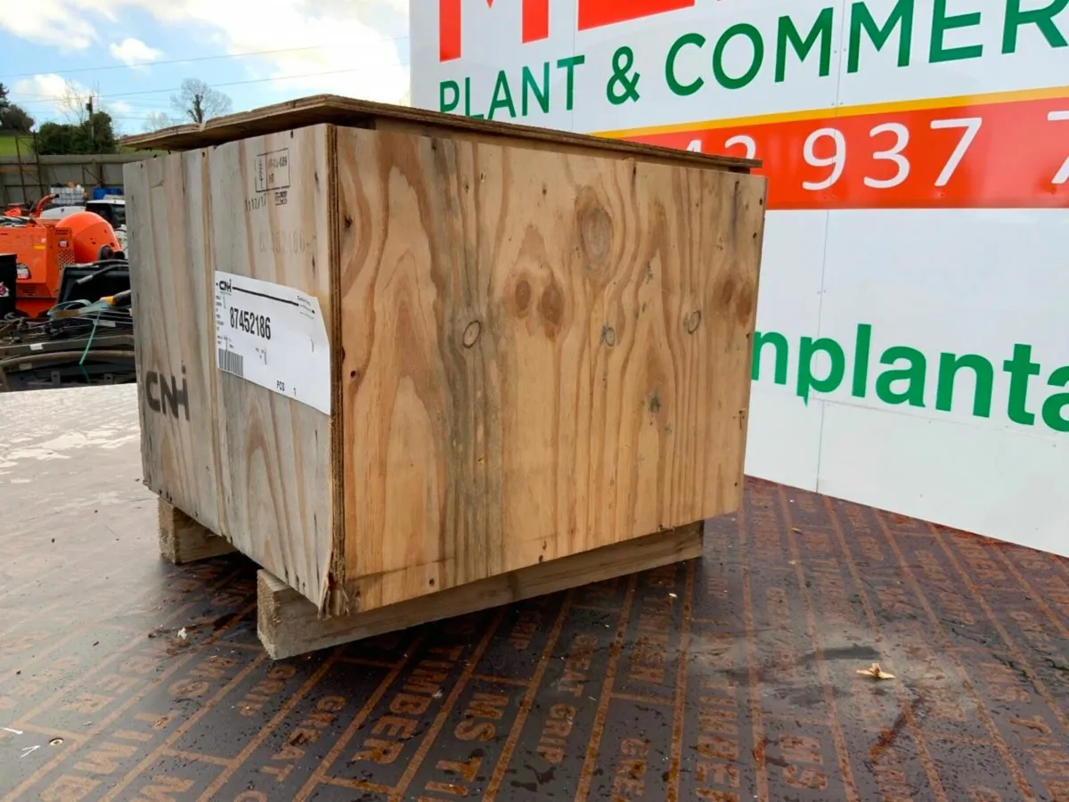 UNUSED D150C DOZER SPINDLE GEAR..87452186. - Image 3