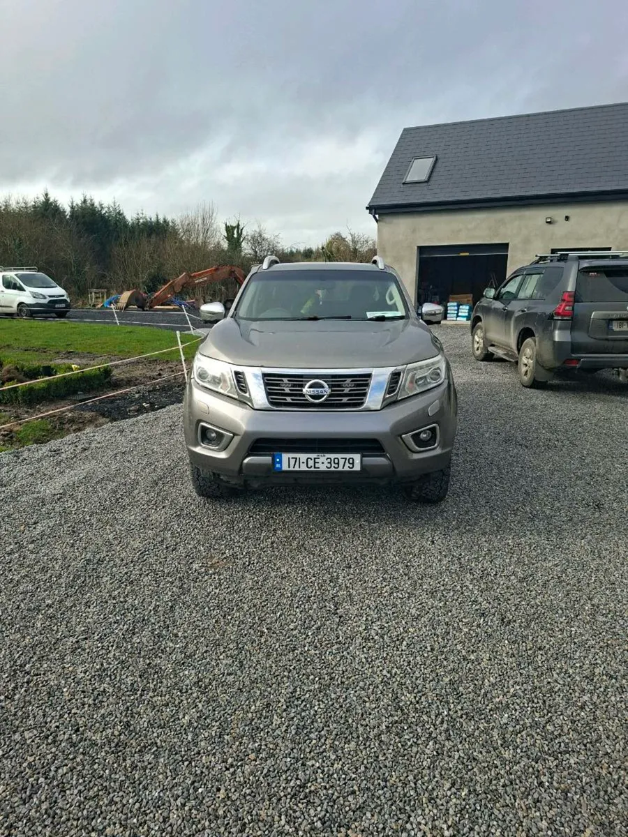 2017 nissan navara tekna - Image 1