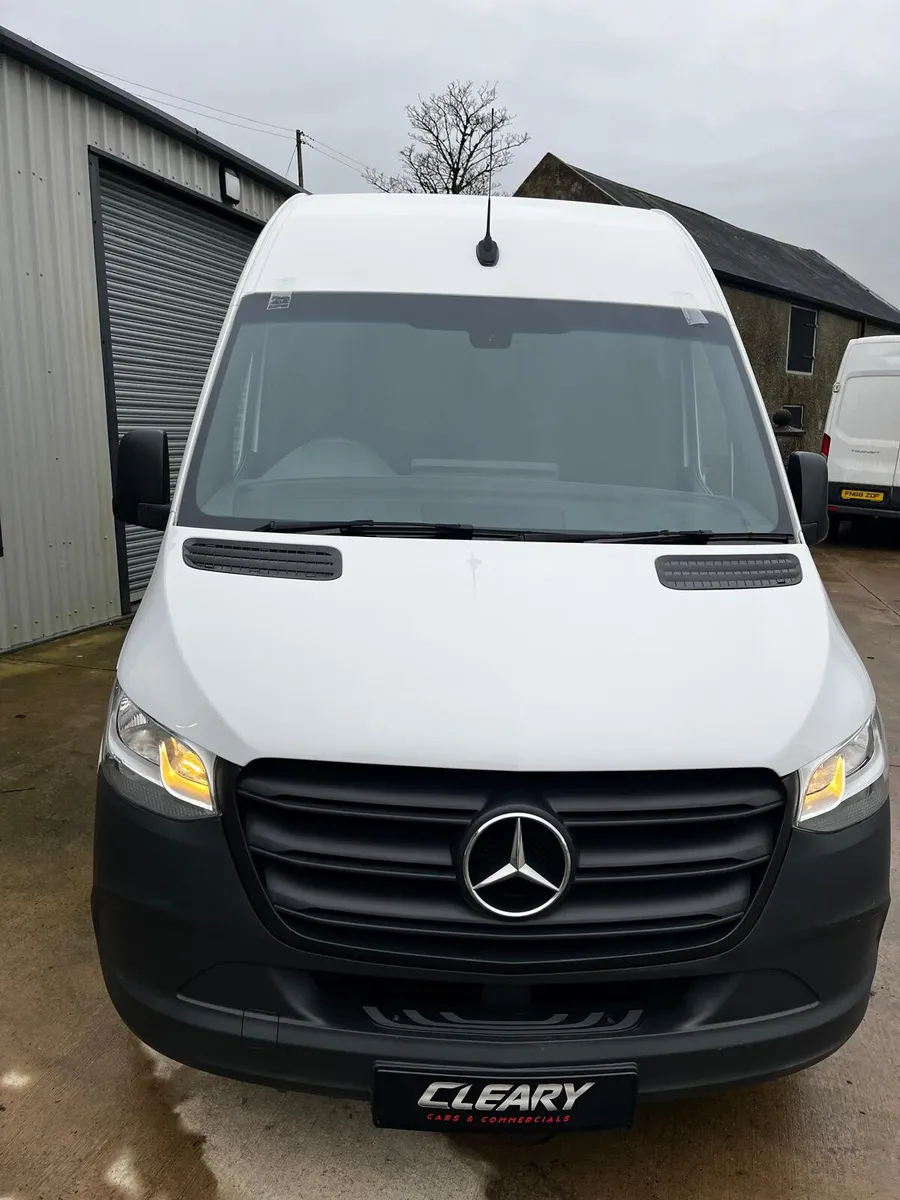 Mercedes-Benz Sprinter 2021, AUTO,RWD, 315CDI - Image 2