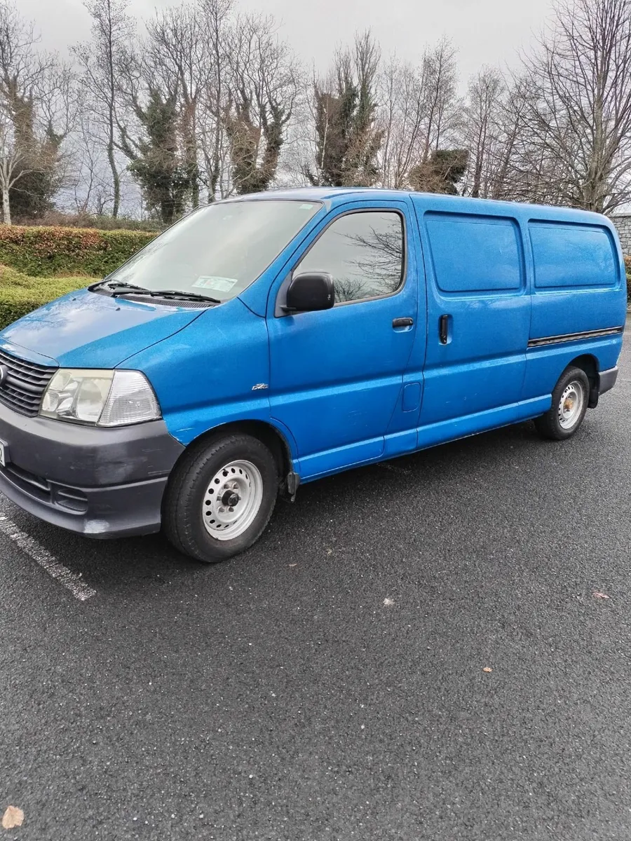 Toyota HiAce 2007 - Image 2
