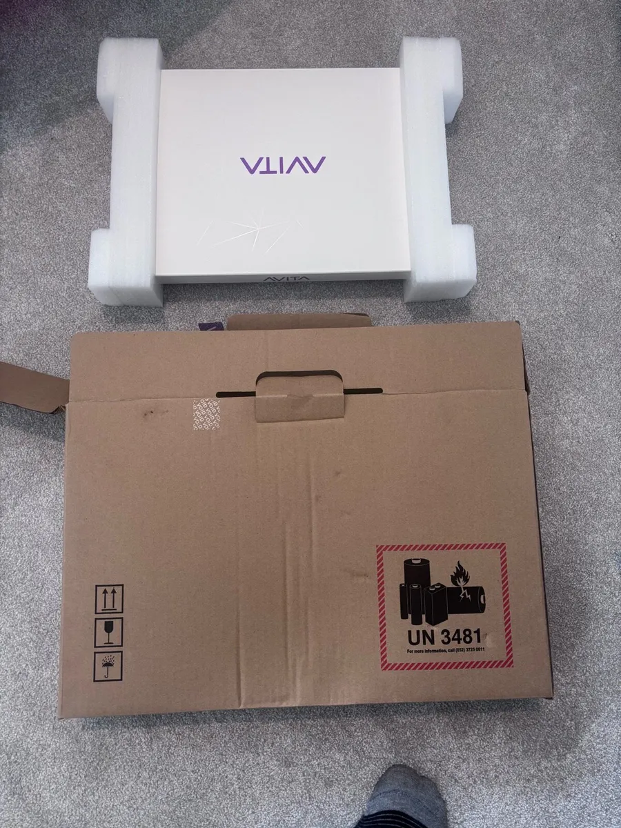 Avita Pura Laptop - like new - Image 2