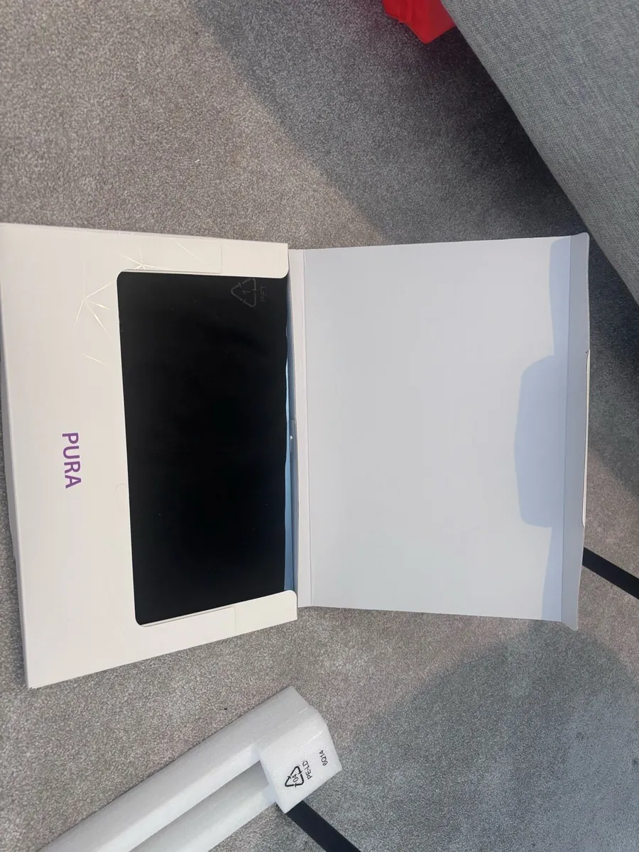 Avita Pura Laptop - like new - Image 4