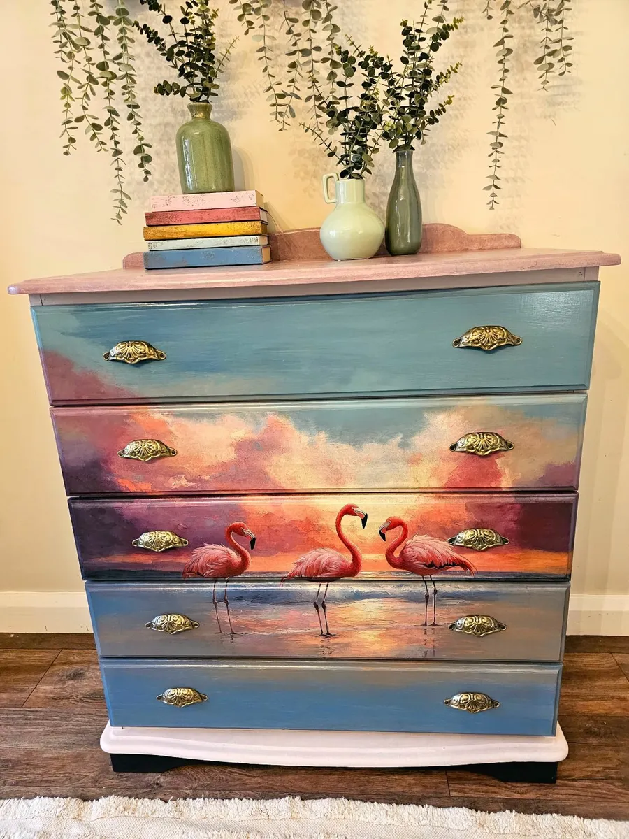 Chest of drawers - Image 1