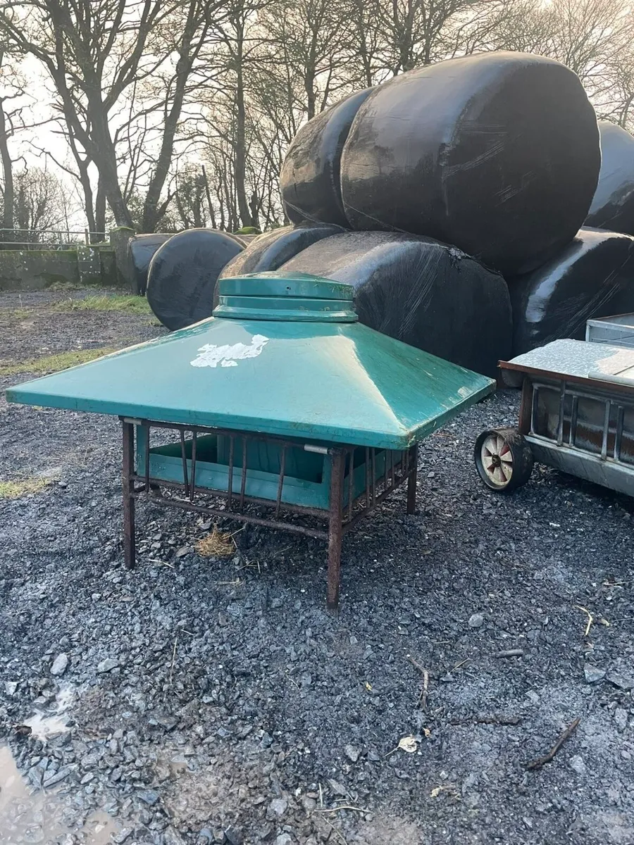 Hay feeder / Lamb creep feeder - Image 2