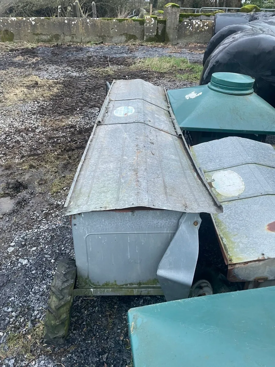 Hay feeder - Image 3