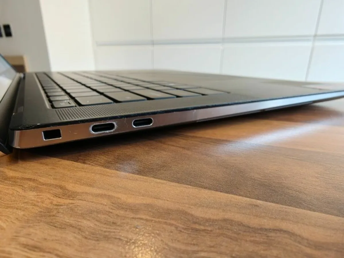 Dell Precision 5550 Laptop | Intel i7 | 32GB | 15" - Image 3