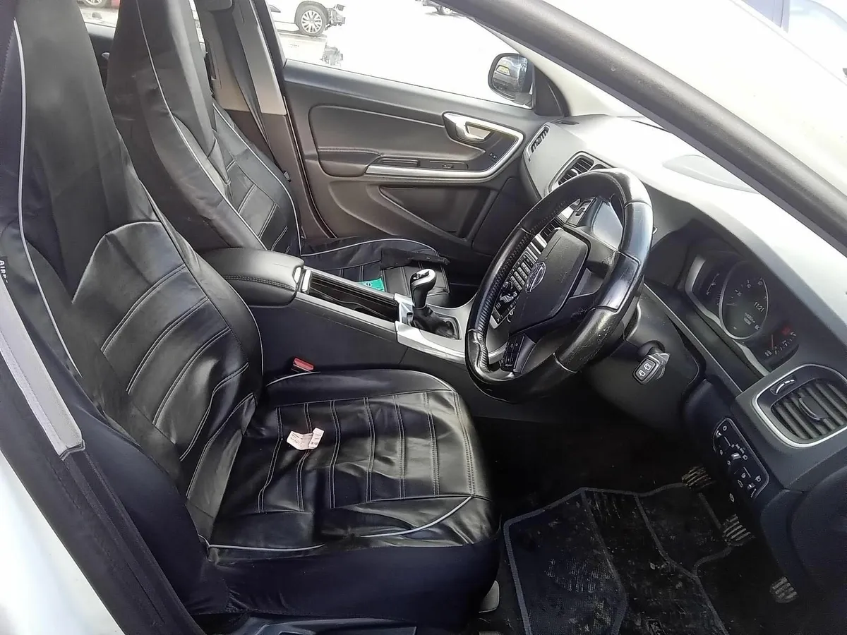 2017 VOLVO V60 FOR SALE £3,250 ONO - Image 2