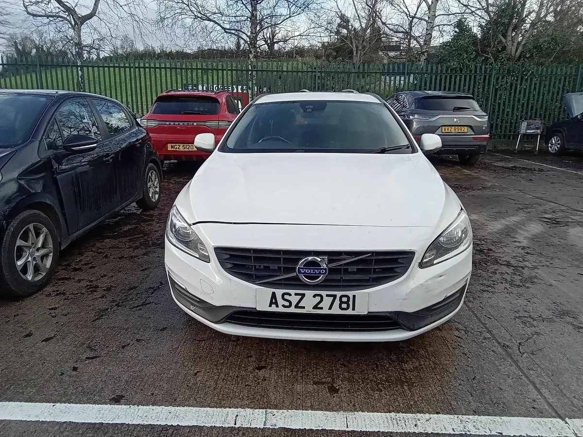 2017 VOLVO V60 FOR SALE £3,250 ONO - Image 4