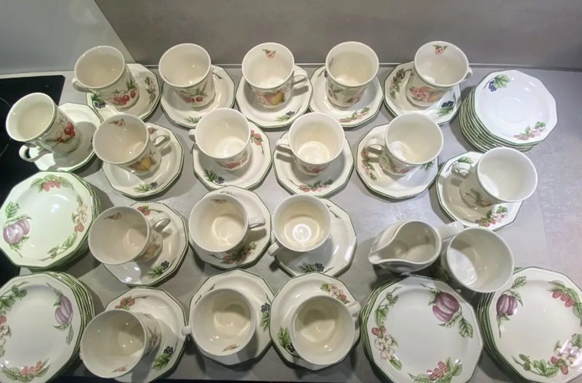 Churchill Pottery Vintage Tea Set- Priced To Sell solo/sets -+60 pieces - Image 2