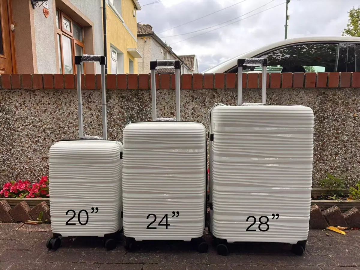 Suitcases new in - Image 1