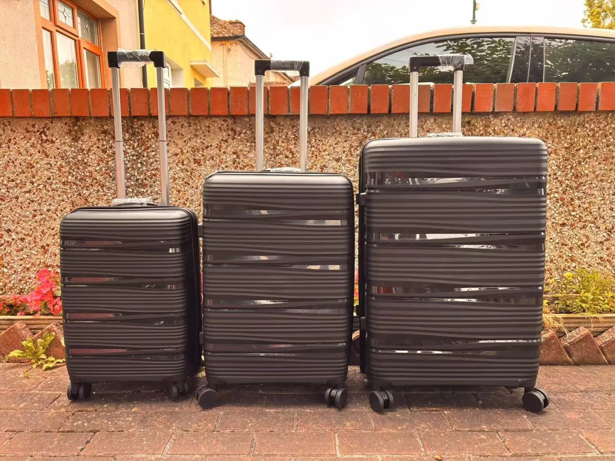 Suitcases new in - Image 4