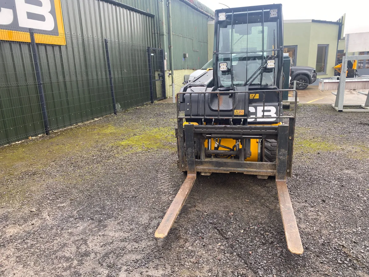 JCB ELECTRIC TELETRUK TLT35-22E-2WD YEAR 2023 - Image 3