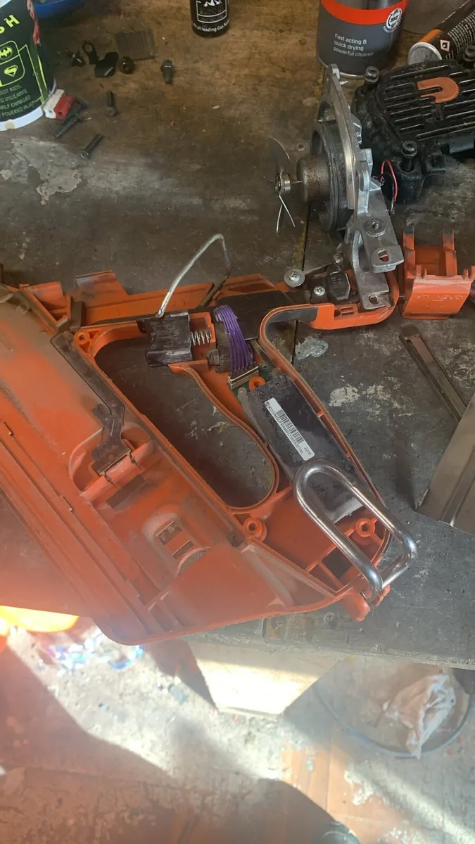 Paslode 16 g leithium new(nail gun repairs also ) - Image 3