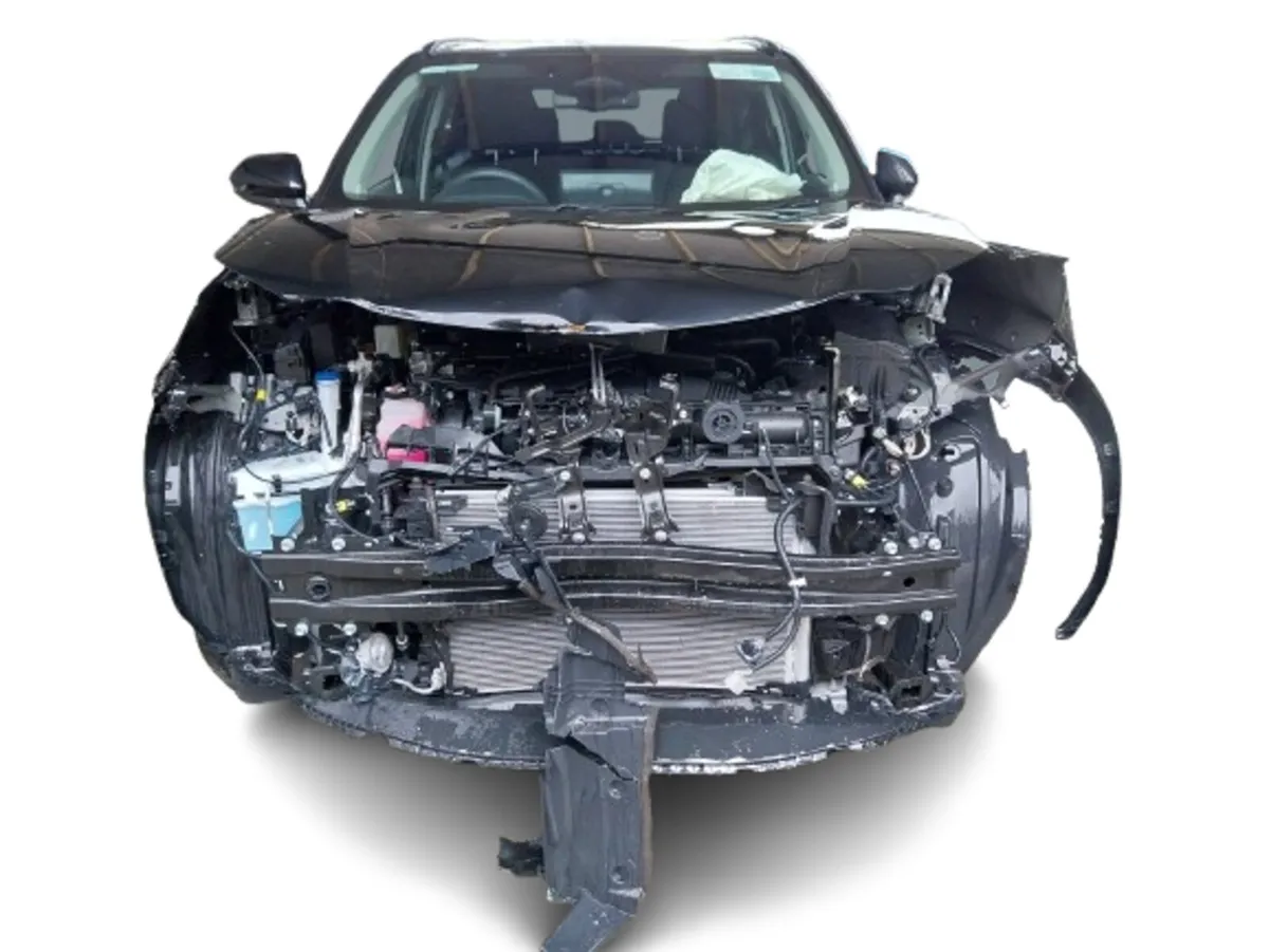 2025 TOYOTA YARIS CROSS For Breaking/Dismantling - Image 2