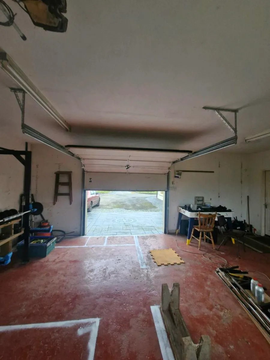 Garage Door - Image 4