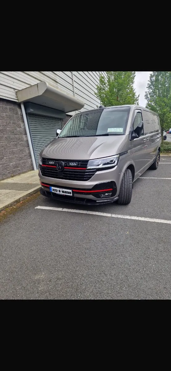 Volkswagen Transporter 2022 4 motion - Image 1