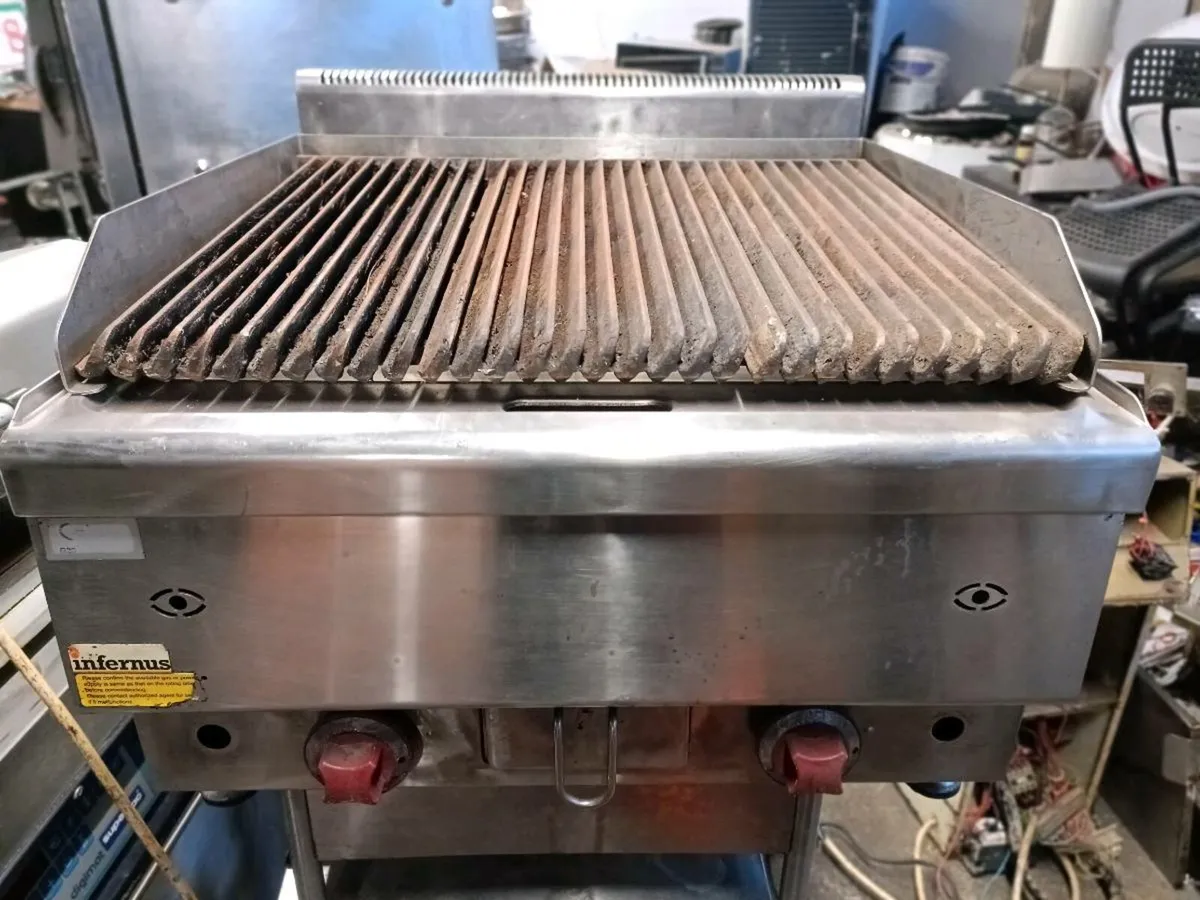 Chargrill and stake unit grill & salamander - Image 2