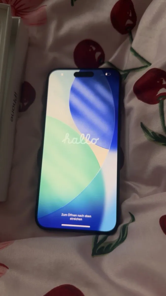 iPhone  15 Pro Max - Image 3