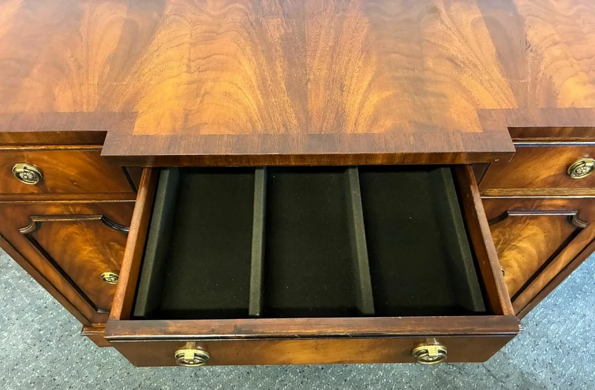 Small Sideboard (Reprodux Bevan Funnell) - Image 3