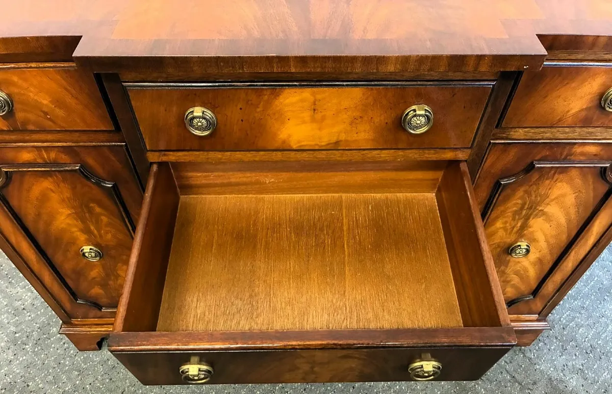 Small Sideboard (Reprodux Bevan Funnell) - Image 4