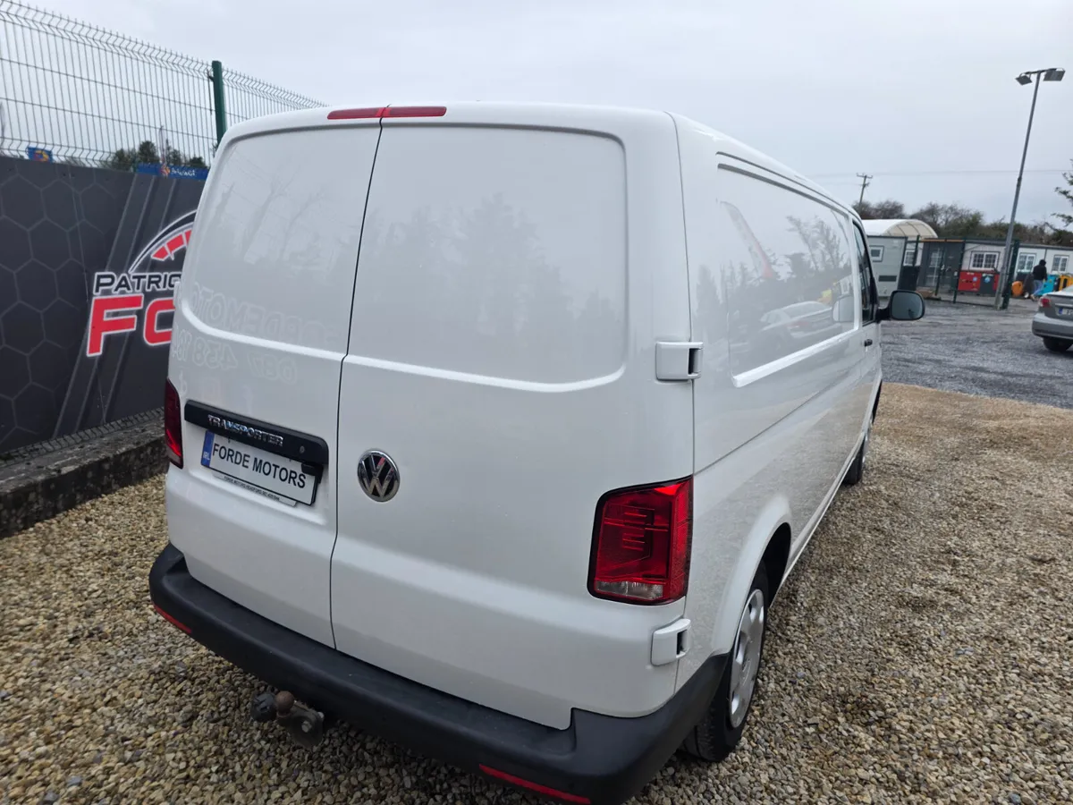 Volkswagen Transporter 2021 - Image 4