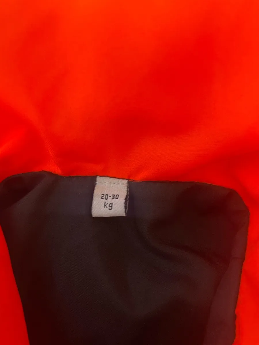 Life jacket - Image 2