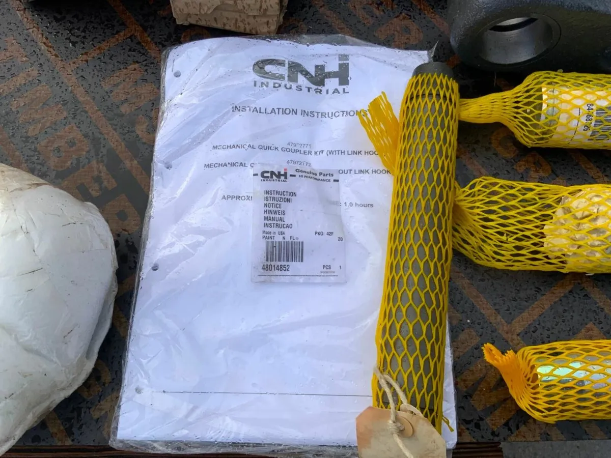 UNUSED CASE 580 BUCKET LINKAGE.........47972772 - Image 2