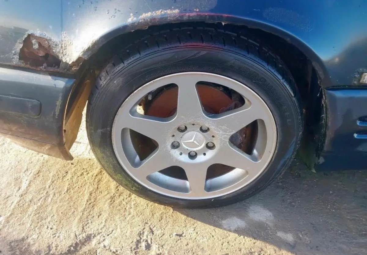 1997 Mercedes SL320 Breaking. R129. - Image 4