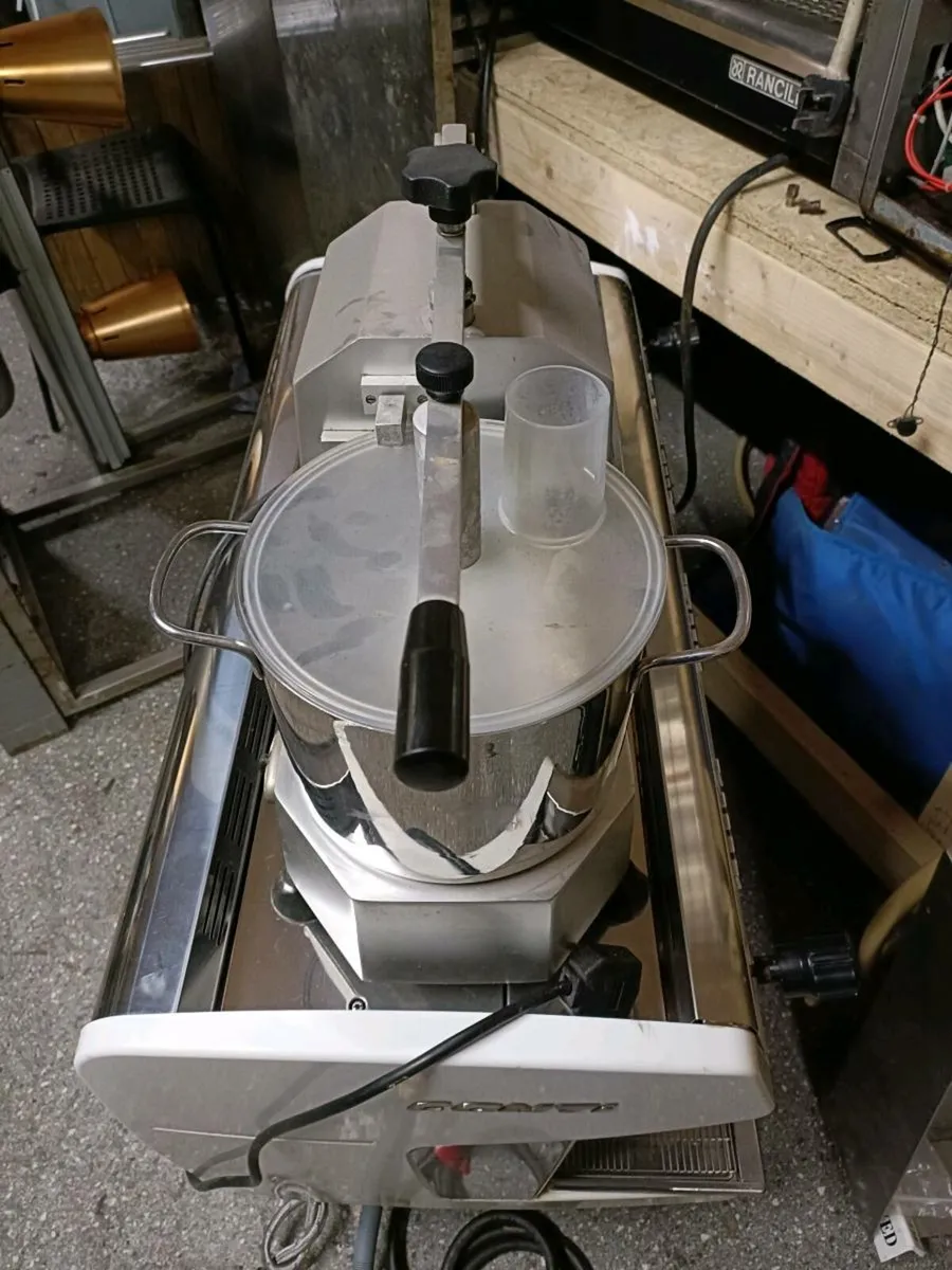 Hommus machine - Image 2