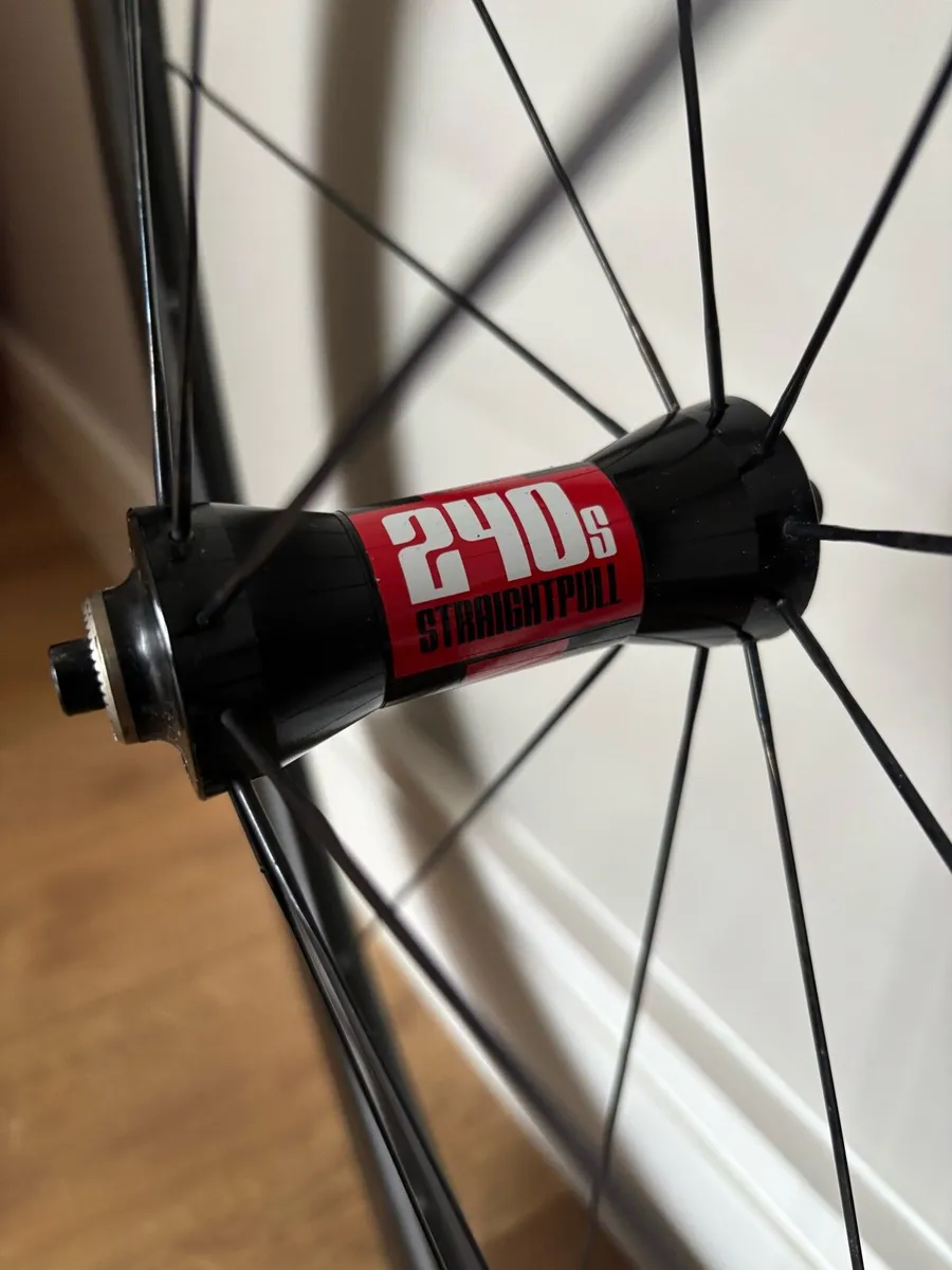 Carbon wheelset - Image 3