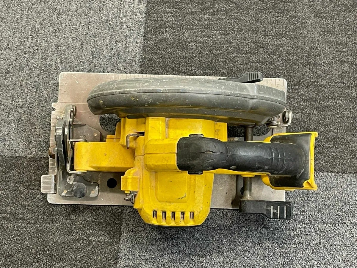 DeWalt 54v Circle Saw - Image 2