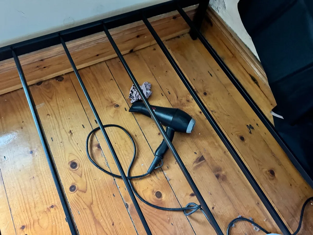 Single bed frame 90x190cm like new with side table - Image 3